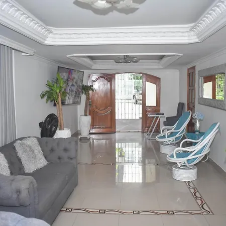 Pensión Brendas House